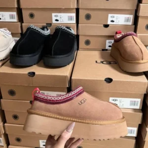 Buy UGG Liquidation Pallets (60-120 pairs-$500)